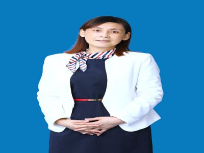袁利平：遠恒佳學校小學部校長，中學高級教師，重慶市數學學科名師、重慶市教師培訓專家團隊成員、重慶市骨干教師，獲重慶市政府頒發(fā)的教學成果獎、國家級課題研究一等獎、重慶市優(yōu)課一等獎
