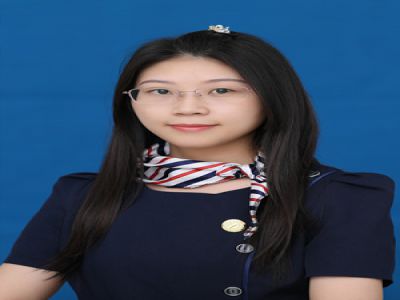 況雯:中學部英語,四川外國語大學英語語言文學學士，英語功底扎實，專業(yè)8級，教學經驗豐富。教授學生3000人次以上；所在教學點英語單科上線率達96%