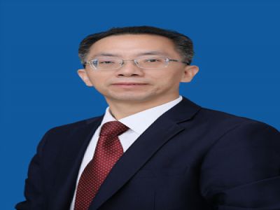 汪繼波:中學數學高級教師，曾任副校長、教導主任，年擔任年級主任、歷任高中數學教研組長、備課組長、班主任，廣州市白云區(qū)高三中心組成員等。多次獲教學成果一等獎，數名學生考入北大、清華、浙大、復旦、中大、武大等名校，曾獲市級“優(yōu)秀教師”、“優(yōu)質課”競賽市級一等獎、省級二等獎，數學競賽省級“優(yōu)秀輔導教師”，“優(yōu)秀班主任”，等等。20多篇數學論文公開發(fā)表，其中2篇被中國人民大學《高中數學教與學》全文轉載。